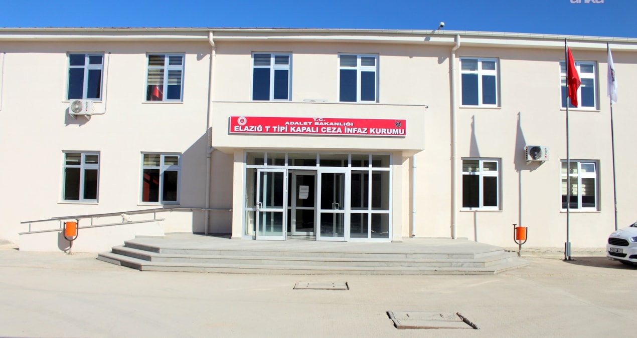 Elazığ T Tipi Cezaevi’nde yangın: 19 mahkum hastaneye kaldırıldı