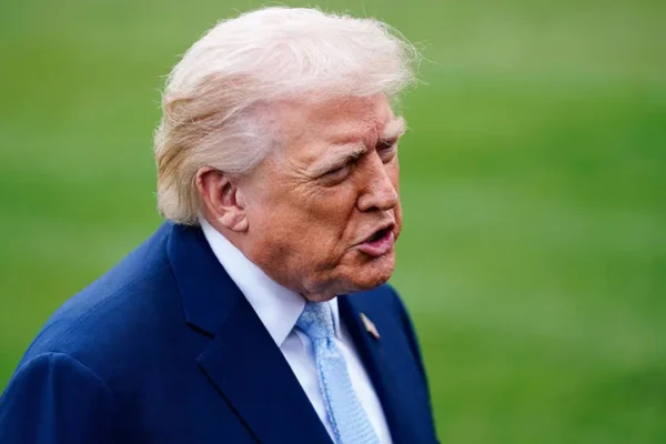 Trump’tan üç medya kuruluşuna Beyaz Saray yasağı
