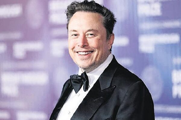 Elon Musk’ın iflas eden şirketlerin verilerini satın almak istediği öne sürüldü
