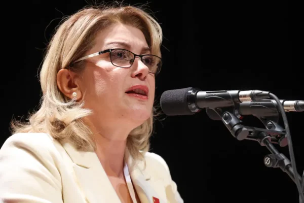 YENİ Parti Kadın Kolları Genel Başkanı Kaya: ‘Günde en az iki kadın katlediliyor, iktidar seyrediyor’