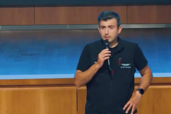 Selçuk Bayraktar, Baykar’da lisansüstü öğrencileriyle buluştu